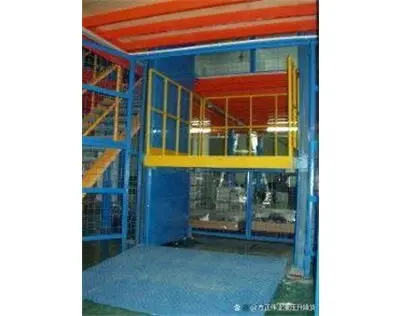 倉庫貨物(wu)提升機升降(jiàng)貨梯
