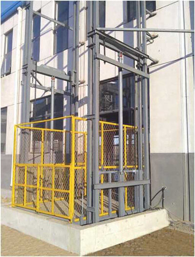 導軌式(shì)升降機(ji)