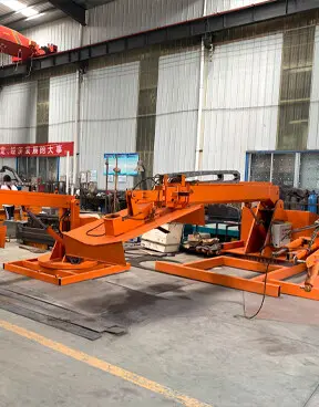 自行曲(qu)臂式升(sheng)降平台(tái)