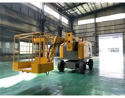 全自行曲(qǔ)臂車