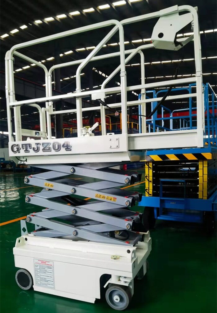 迷(mí)你自行(háng)走剪叉(chā)式升降(jiang)機7