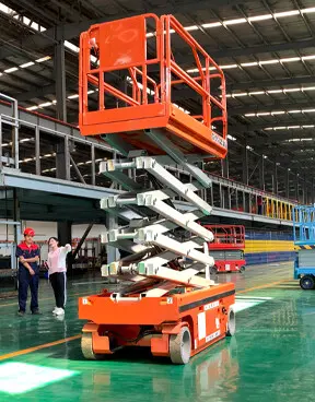 自行剪(jian)叉式升(shēng)降平台(tai)