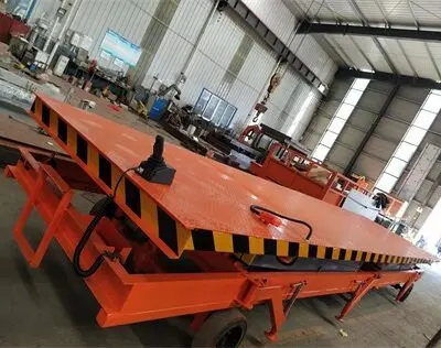 剪(jiǎn)叉式裝卸貨升(sheng)降平台